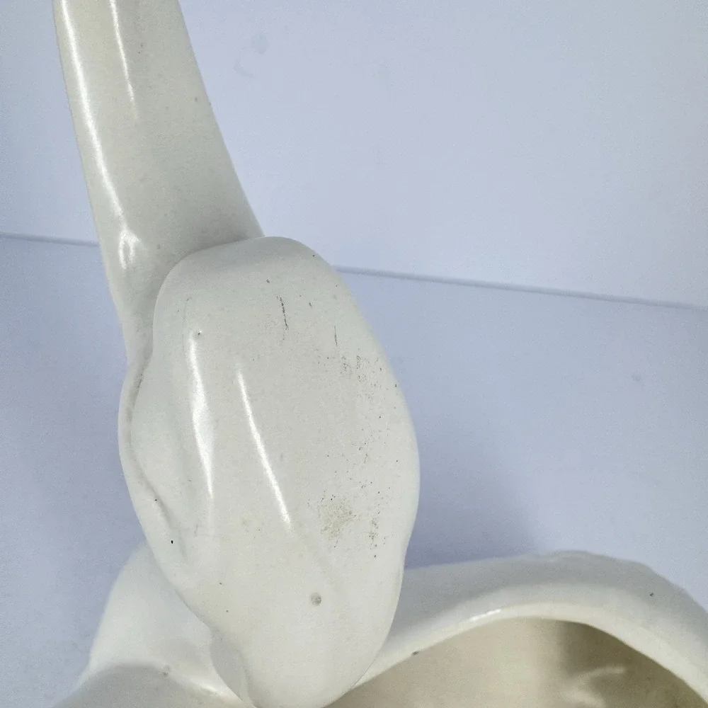 Hull USA Swan Planter White Ceramic‎ Bird Vase Mid Century Hollywood Regency